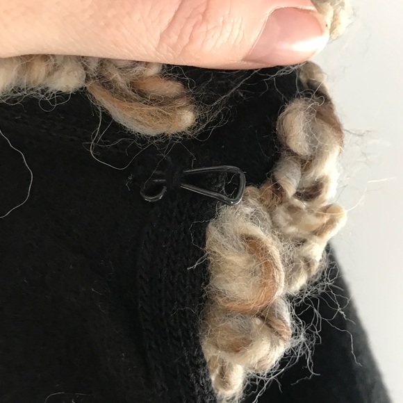 VTG Nordstrom Black Knit Cape Style Cardigan Contrasting Yarn Collar Shag Pocket - Picture 12 of 12